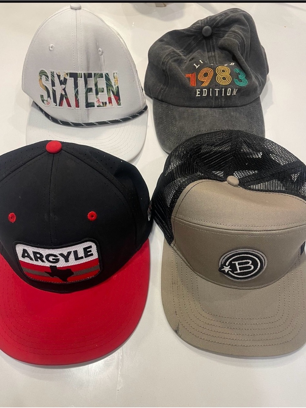 Set Of 4 Various Men’s Baseball Hats Fitted And SnapBack Cap